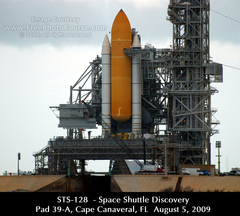 Picture of Space Shuttle Discovery on Launch Pad 39-A, Cape Canaveral, August 5, 2009. ©2010, FreePhotoCourse.com 