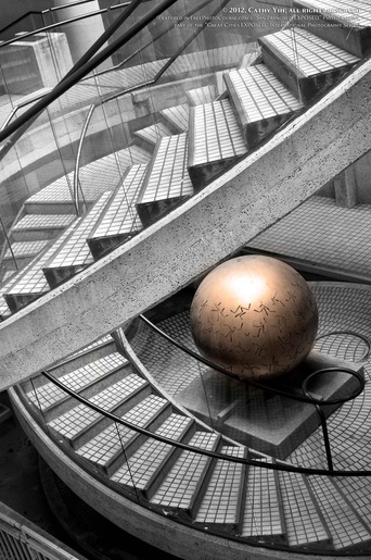 Picture of the Embarcadero Center Staircase and Gold Ball. Part of FreePhotoCourse.com's 