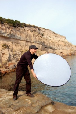 Photo Reflector at photosession; visit FreePhotoCourse.com